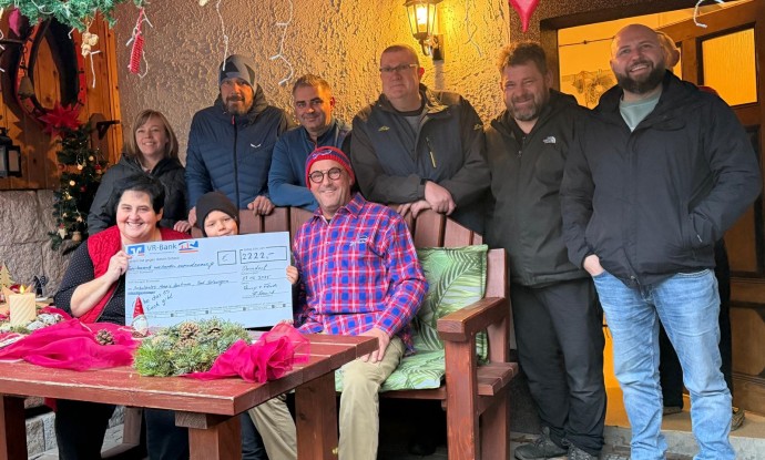 Spende 2222 Euro / Ronny Spaniol